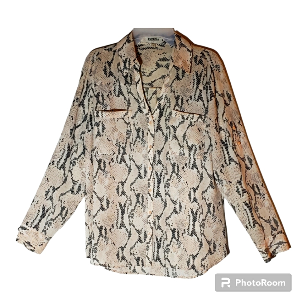 Express women's large snake print button Down dress shirt. 894